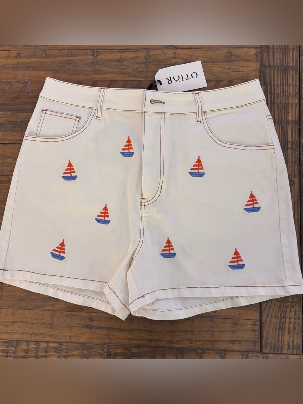 Women’s Cream Sailboat Print Shorts